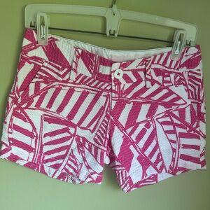 Lilly Pulitzer Callahan short size 00. Hot pink and white geometric print pique